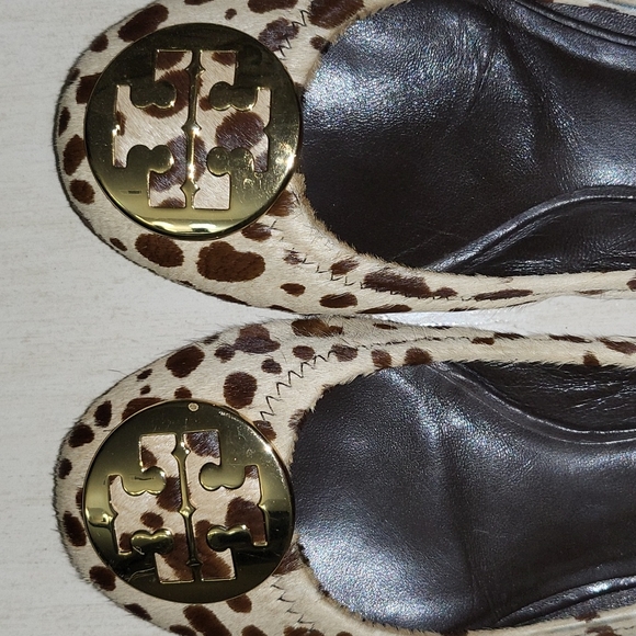 Tory Burch Lepoard Calf Hair Flats - Picture 2 of 7